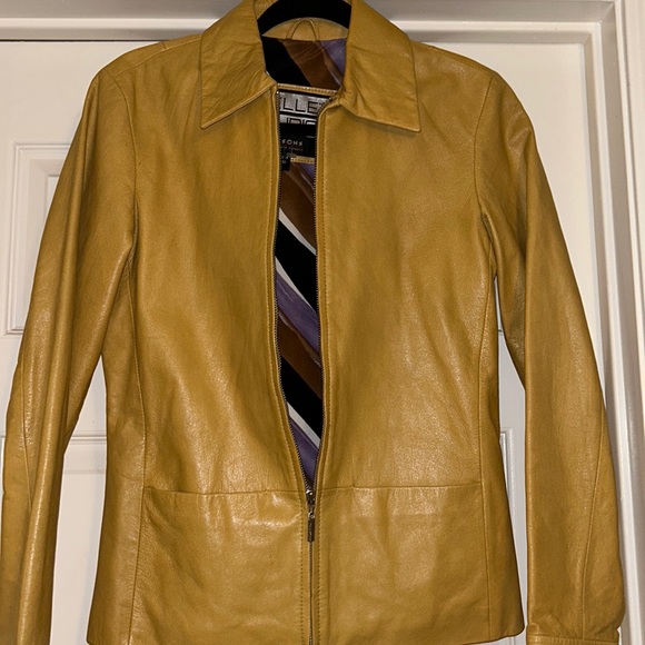 Wilsons Leather Jackets & Blazers - Ladies Pelle StudioWilsons Leather jacket, classic style.